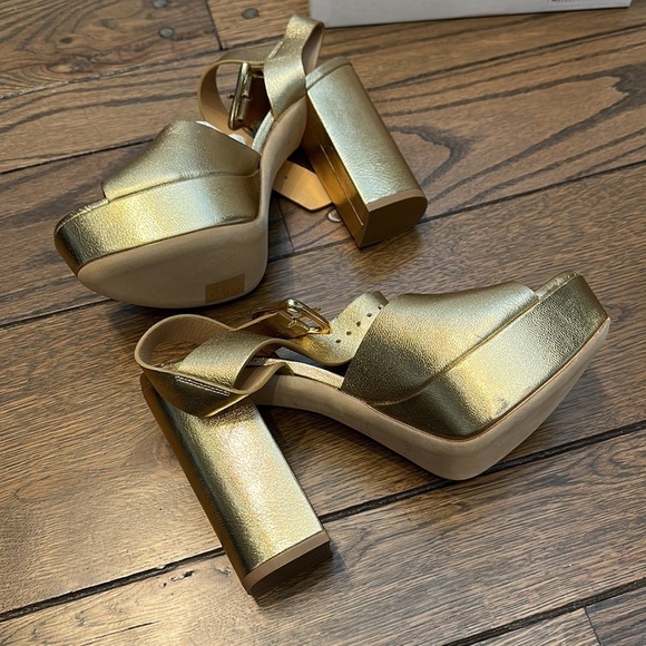 Frame Le Carr Platform Metallic Gold Ankle Strap Peep Toe Sandals